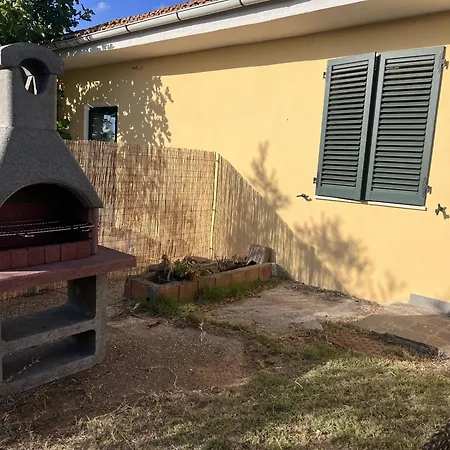 Lägenhet La Casetta Di Ross